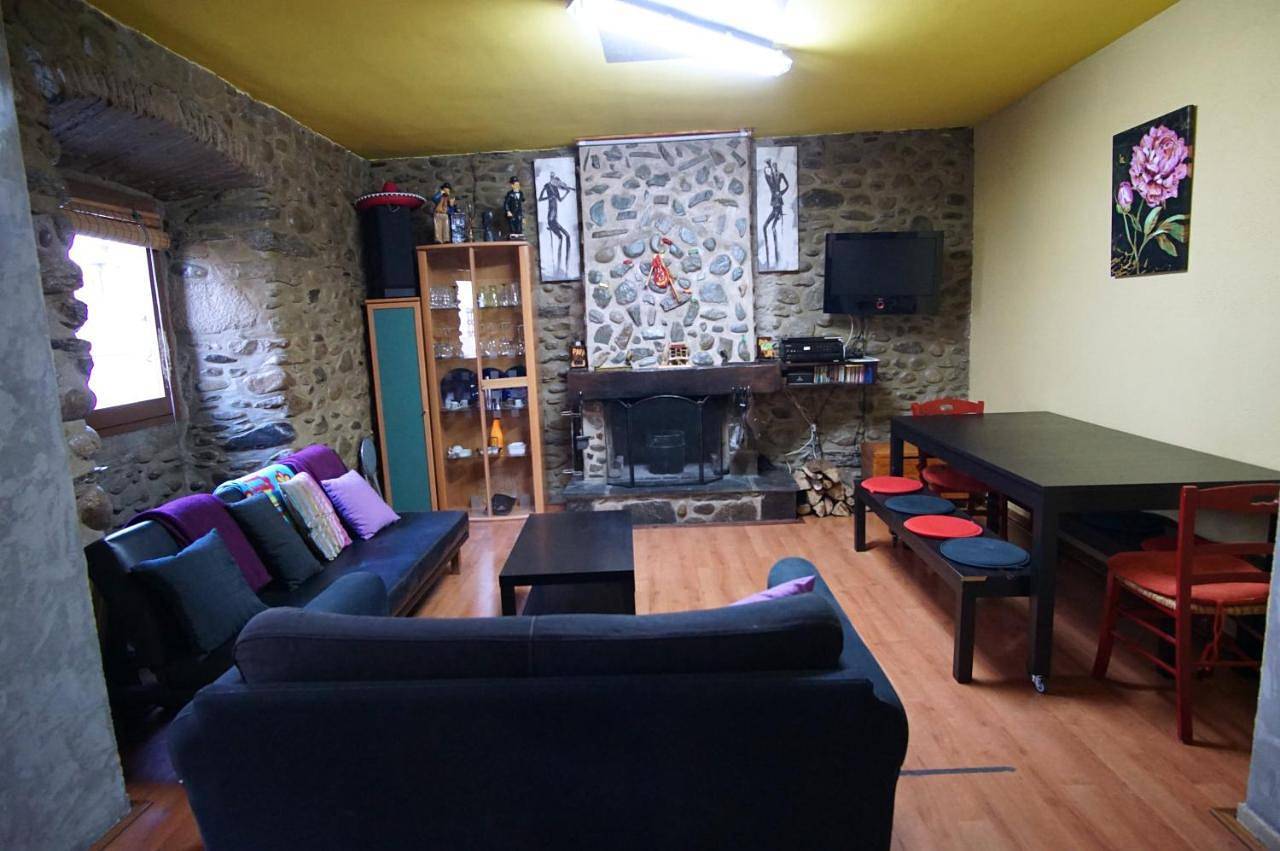 Appartement entier, Apartment in Bourg-Madame, Parc naturel régional des Pyrénées catalanes