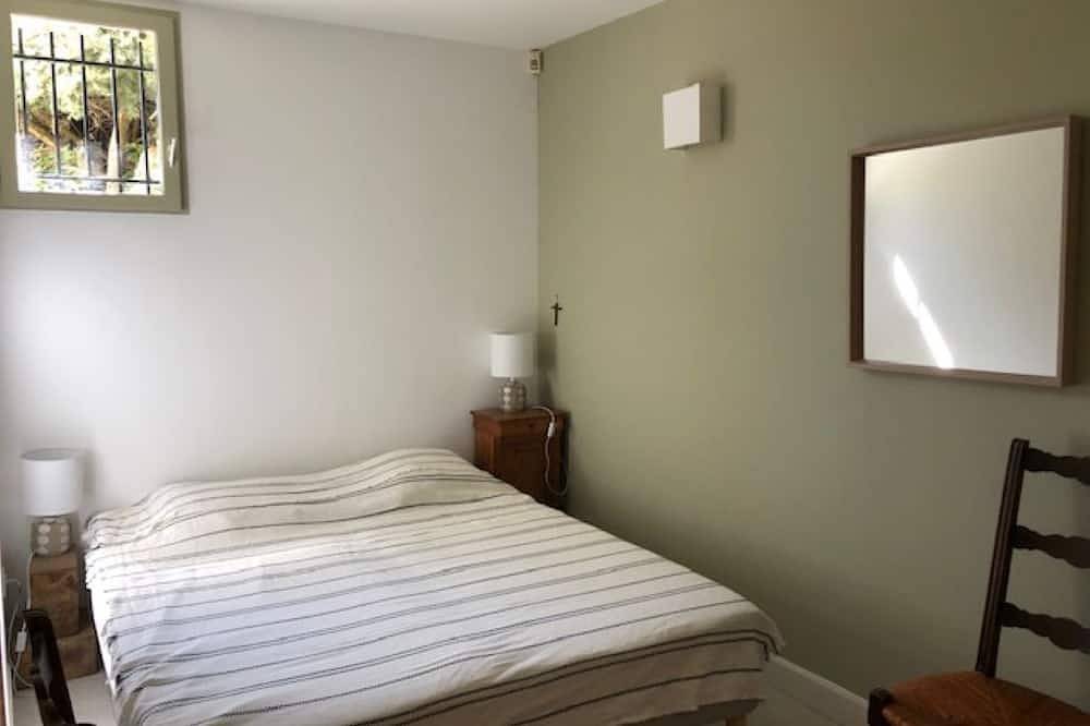 In einem Feld von Olivenbäumen, Haus für 6-7 Personen mit einem großen Swimmingpool in Mirabel-aux-Baronnies, Nyons und Umgebung