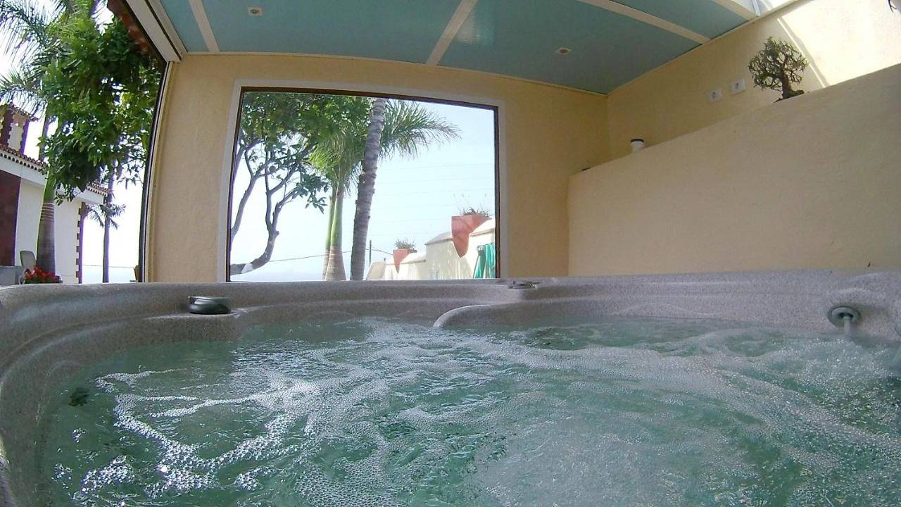 Deluxe Villa in Playa Bollullo, La Orotava