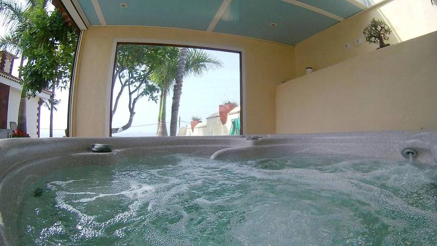 Casa rural para 10 personas, con Jacuzzi y Terraza además de Jardín y Piscina en La Orotava - 4