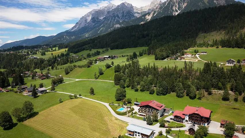Bauernhof für 5 Personen, mit Sauna und Balkon sowie Garten und Pool in Ramsau am Dachstein - 4