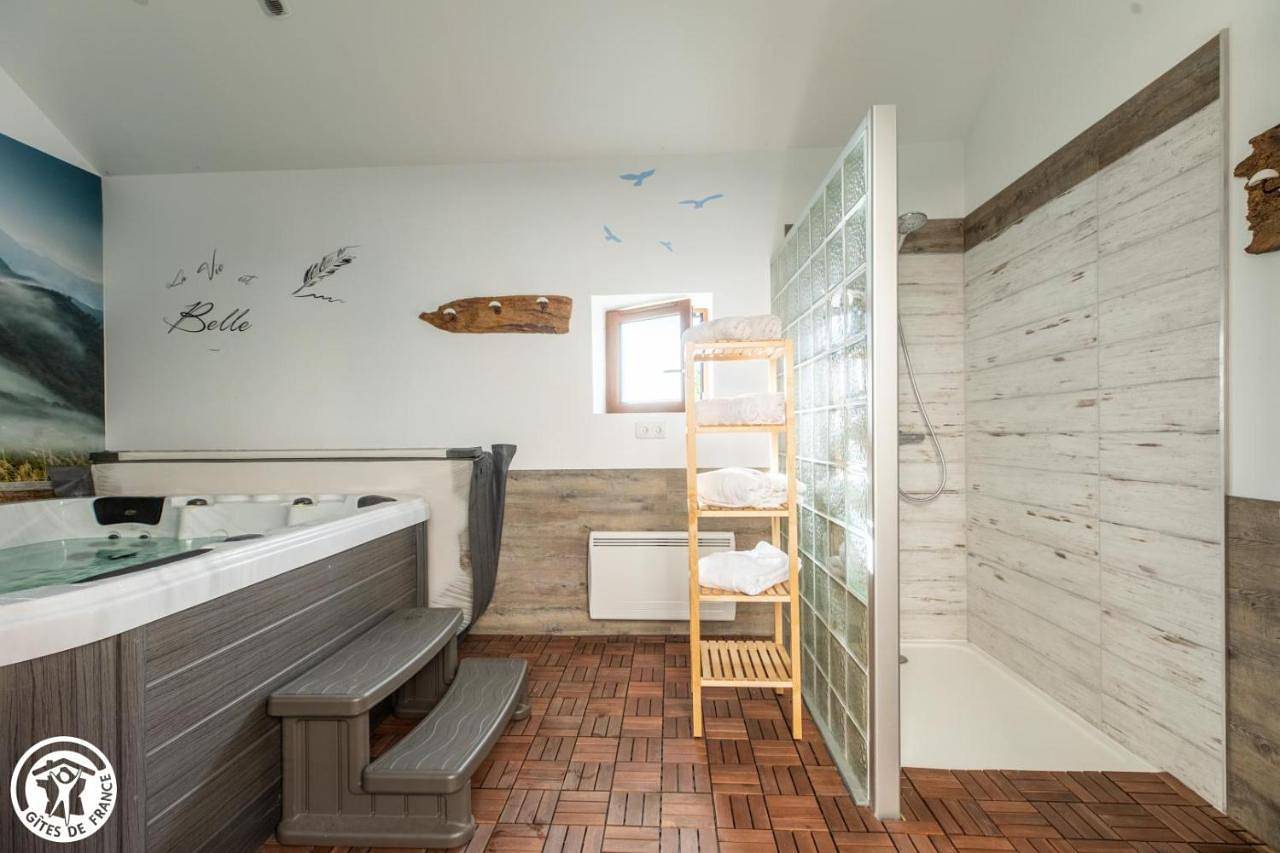 Three-Bedroom House in Saint-Priest-des-Champs, Puy-de-Dôme