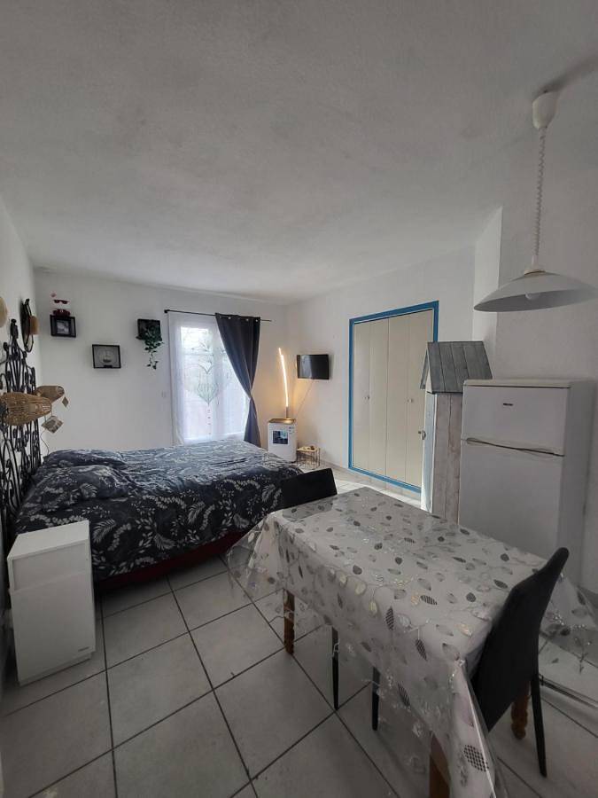 Gîte pour 2 personnes, avec terrasse et vue dans La Grande Plage (La Ciotat) - 2