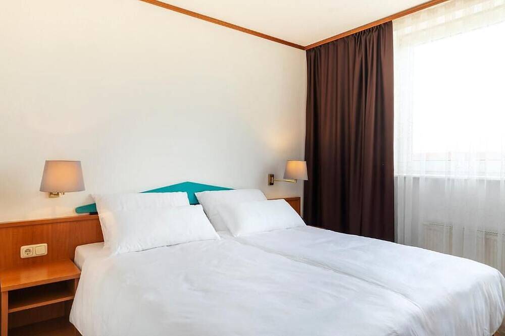 Economy Double Room Stay in Maintal-Dörnighei in Dörnigheim, Maintal