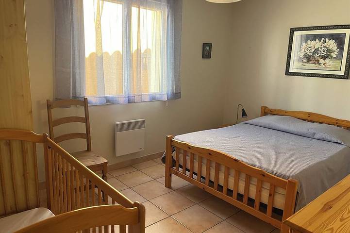 Location de vacances pour 6 personnes, avec terrasse et jardin à Bessan - 2