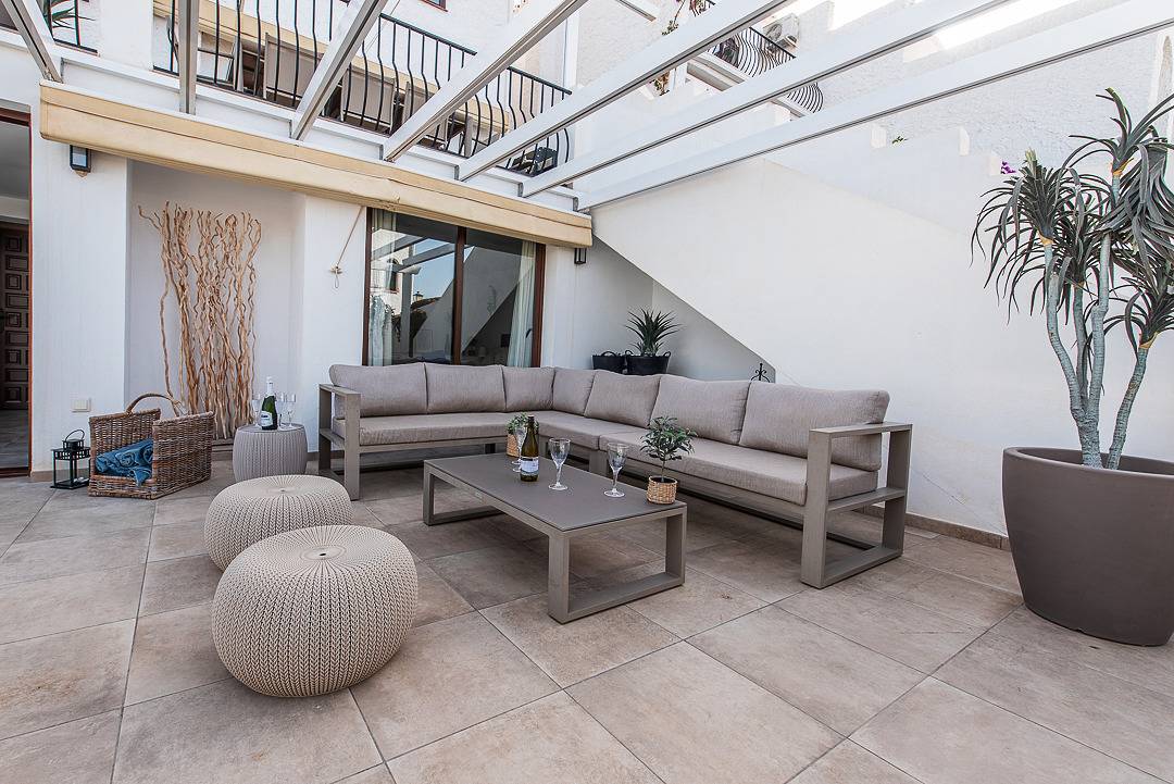 Villa für 10 Personen mit Terrasse in Senorio de Capistrano, El Capistrano