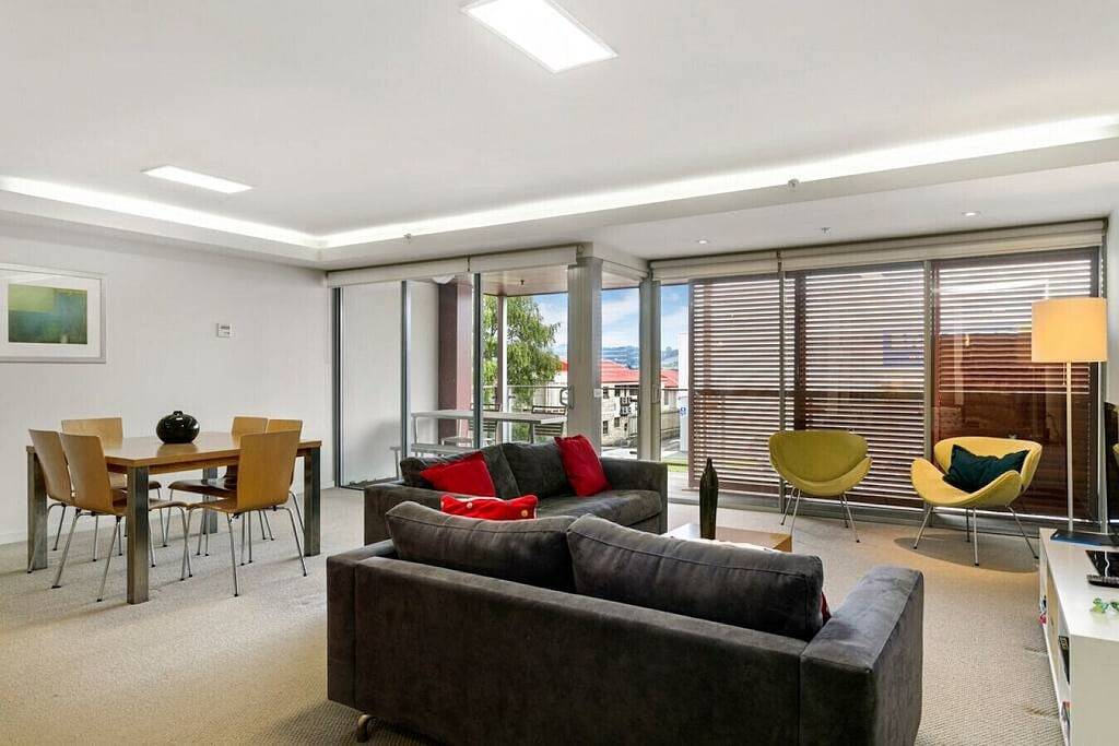 Ganze Wohnung, Relax on Roberts - Modernes, zentrales Apartment mit Wlan und Bettwäsche in Taupo, Taupo District