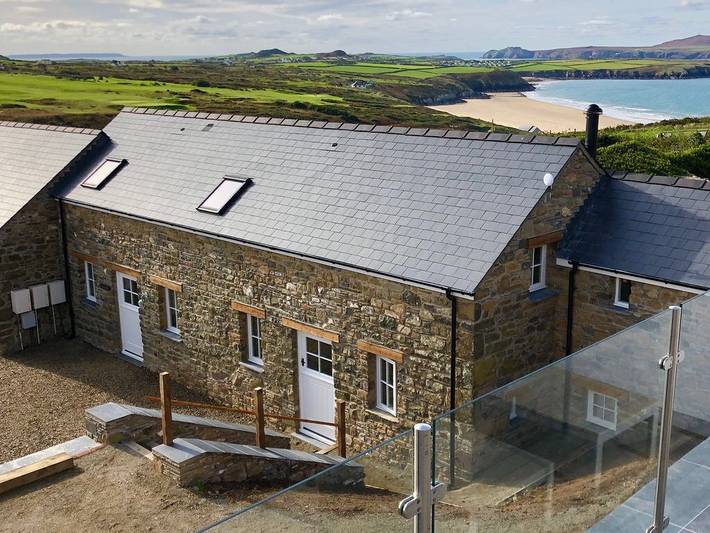 Cottage for 6 people, with Ocean view and Hot tub as well as Terrace in Pembrokeshire