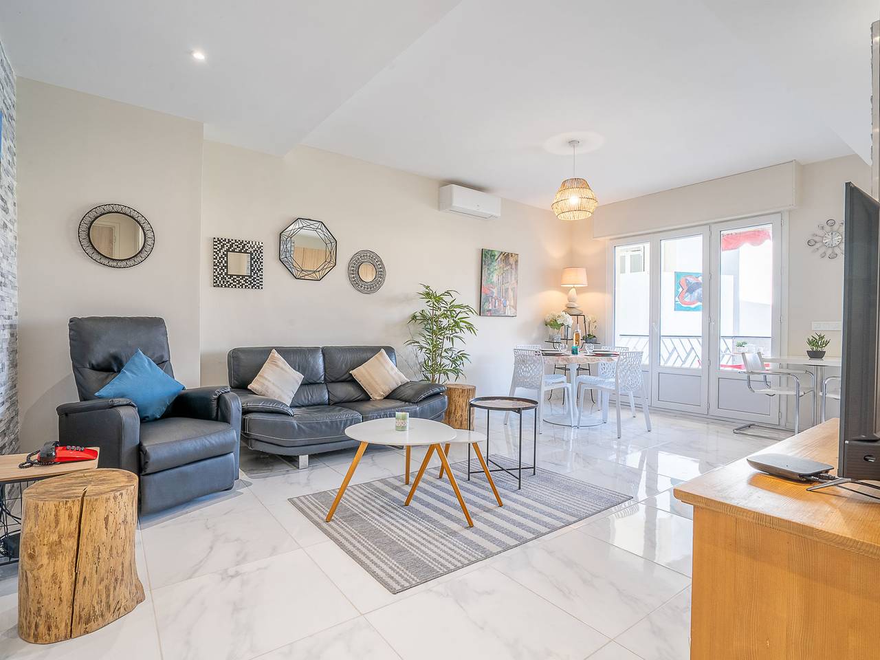 Entire apartment, Le Puget in Cannes, Mediterranean Coast (France)