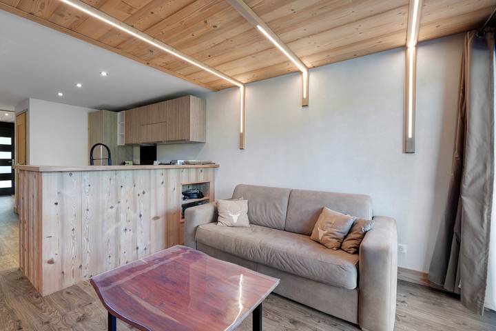 "Terrasse Aravis" Apartment: Mountain View, Private Terrace & Wi-Fi