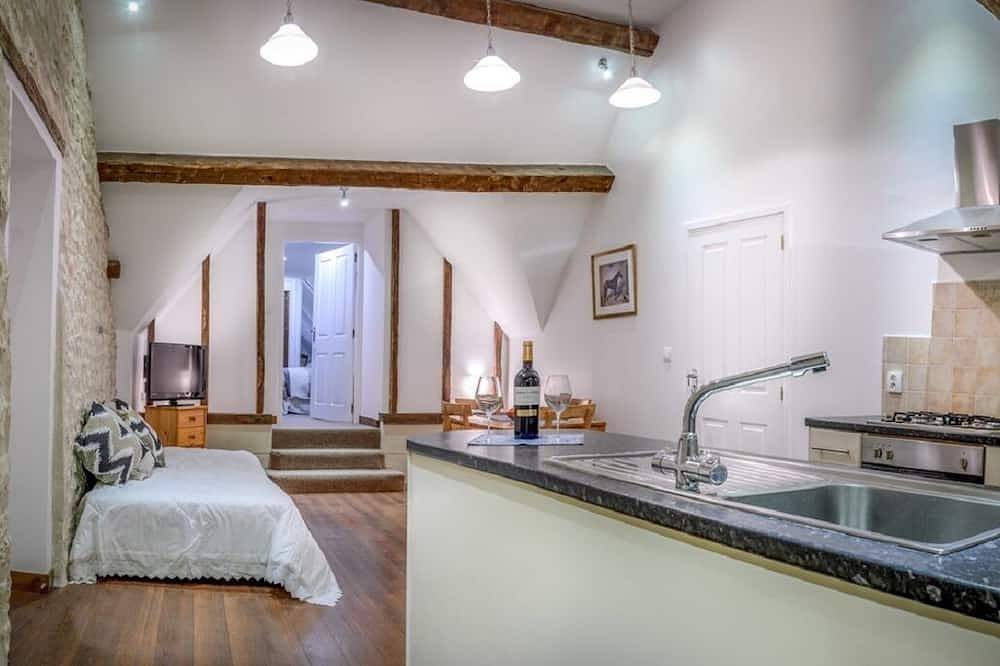 Appartement entier, L'Arc de Charme - Appartement spacieux dans quartier calme in Cussay, Région de Loches