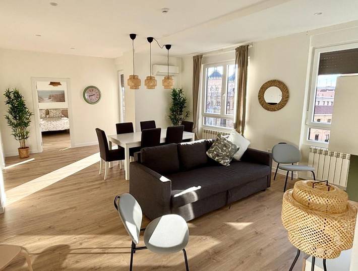 Apartamento para 10 personas, con vistas y balcón en Valladolid