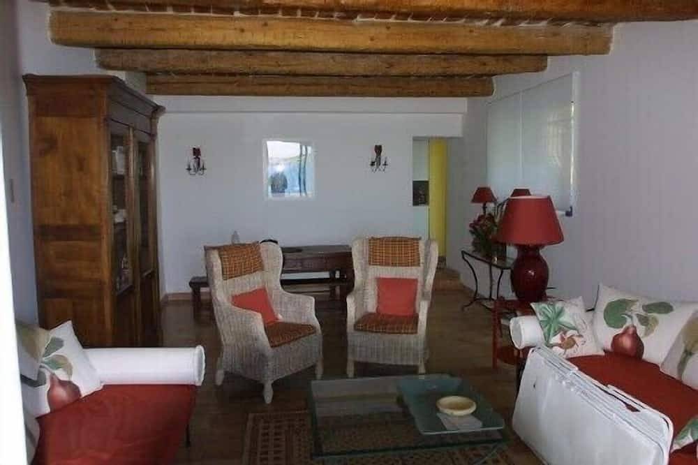 Appartement entier, Grand Appartement en Rdc, classé  ****, Jardin privatif, Plage à 150 m in Bandol, Côte méditerranéenne (France)