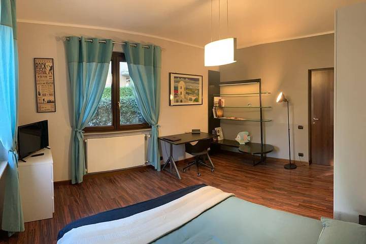 Location de vacances pour 4 personnes, avec terrasse ainsi que jacuzzi et jardin à Varèse - 4