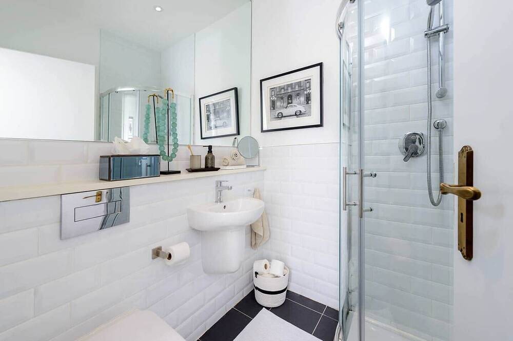 Caragh Lake House - Lakefront Escape and Sauna in Caragh, County Kerry