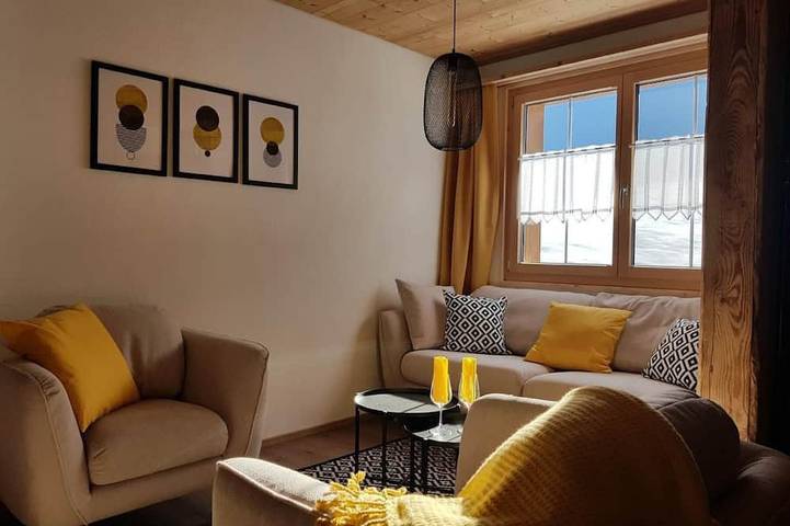 Ferienwohnung für 6 Personen, mit Pool und Garten, mit Haustier