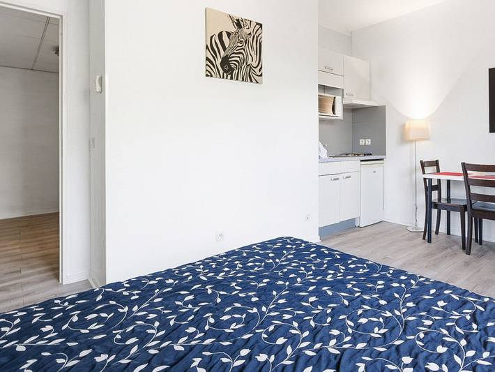 Ganze Wohnung, Gemütliches Studio mit Terrasse und Parkplatz – Haustierfreier Rückzugsort in Grasse, Mittelmeerküste (Frankreich)