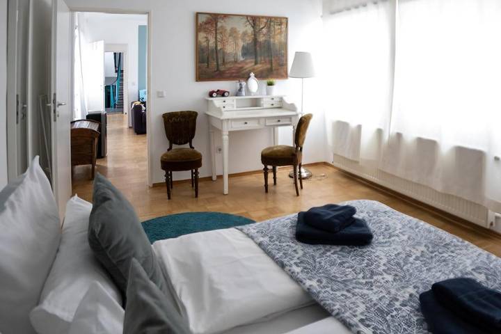 Bed & breakfast for 5 people in Frankfurt am Main