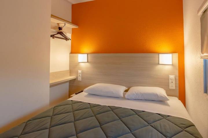 Hôtel pour 2 personnes, avec terrasse, animaux acceptés à Plaisir (Yvelines) - 4