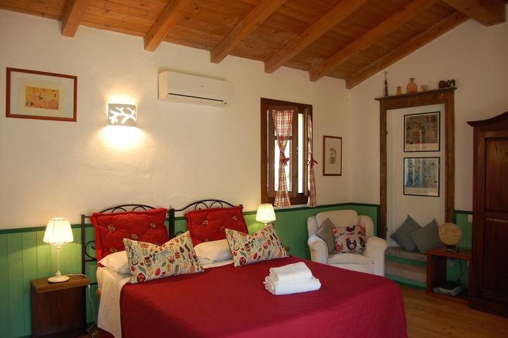 Agriturismo per 3 persone, con giardino in Barbagia