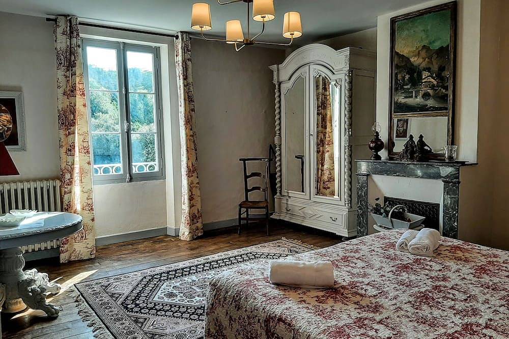 Un Air de Famille - Maison de campagne avec Piscine in Saint-Pierre-de-Buzet, Région de Nérac