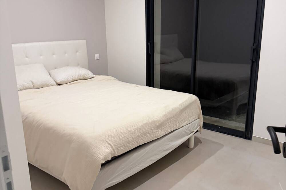 Magnificent new villa for your vacations 10 minutes from the beaches in Bompas, Costa mediterránea (Francia)