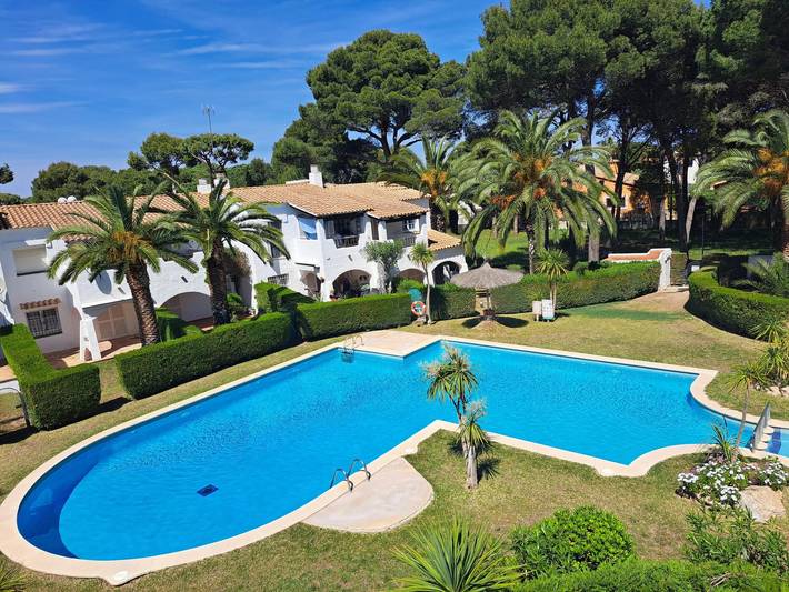 Casa de vacaciones para 4 personas, con terraza y piscina en Playa de Pals