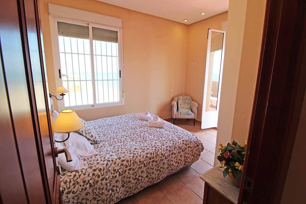Villa Babilonia: Primerísima Línea de Playa!! in Guardamar del Segura, Costa Blanca