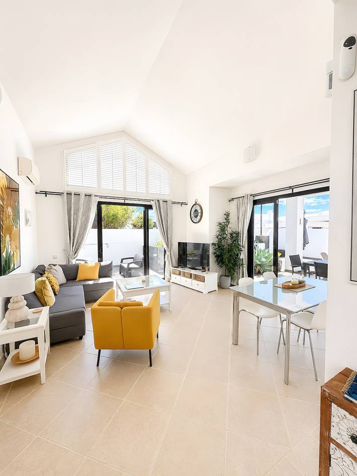 Ferienhaus „Villa Angelita Y Pablo“ mit Bergblick, Pool & WLAN in Playa Blanca, Yaiza