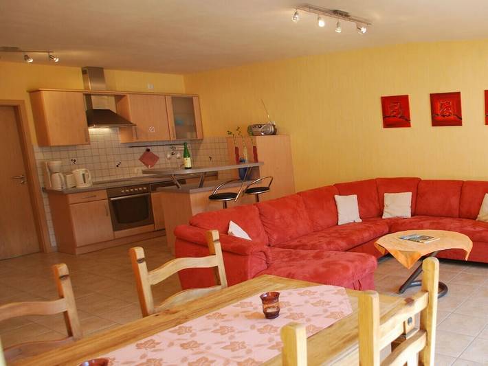 Location de vacances pour 6 personnes, avec balcon à Ernst - 2