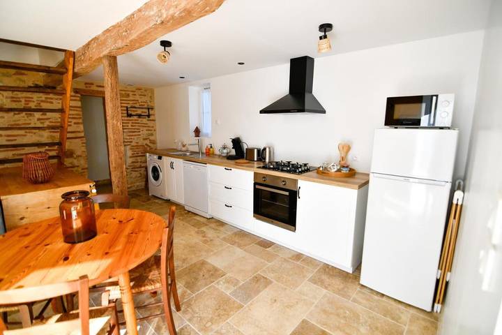 Location de vacances pour 6 personnes, avec piscine ainsi que terrasse et vue à Saint-Jean-de-Thurac - 4