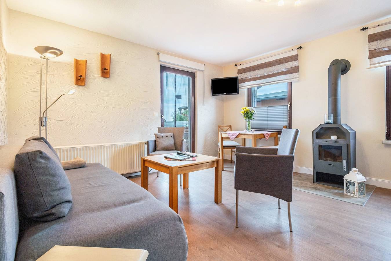 Ganze Wohnung, Ferienwohnung 'Malchiner See, 35qm' mit Seeblick, Gemeinschaftsterrasse und Wi-Fi in Malchin, Kummerower See