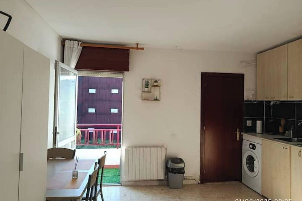 Entire apartment, Loft Solpor - Your haven of calm in front of the sunset in Marín, Rías Baixas