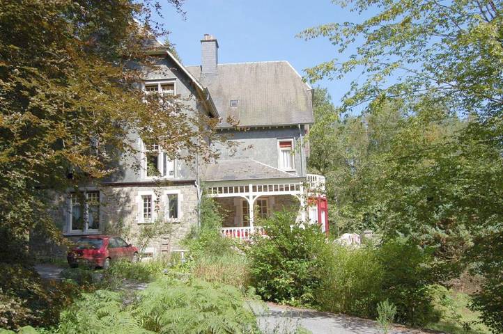 Location de vacances pour 3 personnes, avec jardin ainsi que vue et terrasse, animaux acceptés à Saint-Hubert - 3