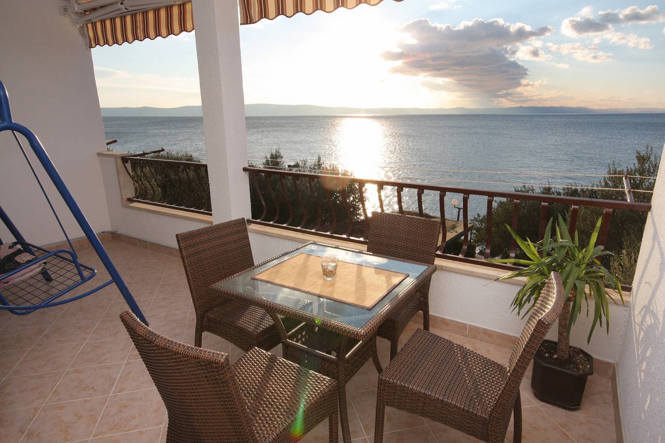 Ganze Wohnung, Studio Appartement am Strand Tucepi, Makarska As-2694-a in Tucepi, Makarska Riviera