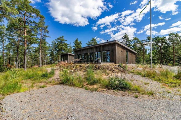 Ferienhaus für 7 Personen, mit Terrasse und Sauna sowie Seeblick in Värmland