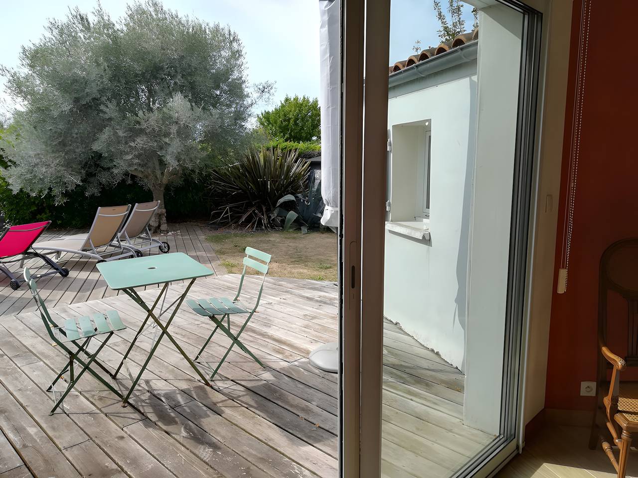 Chambre d’hôtes « Cordouan » avec terrasse privée, jardin commun et Wi-Fi in L'Houmeau, Région de La Rochelle