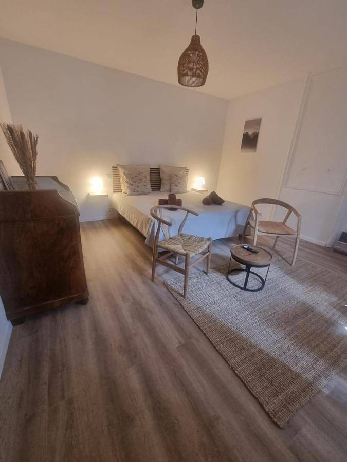 Maison d’hôte pour 2 personnes, avec vue ainsi que terrasse et jardin, animaux acceptés