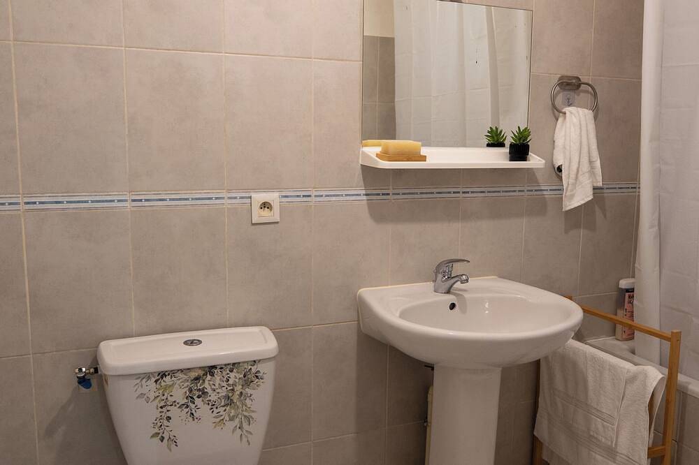 Apartamento entero, The Urban N'est - Terrace - 15mn from La Défense in Nanterre, Altos del Sena