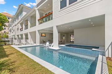 Vacation Rental for 28 Guests in Clearwater Beach Island, Clearwater, Picture 3