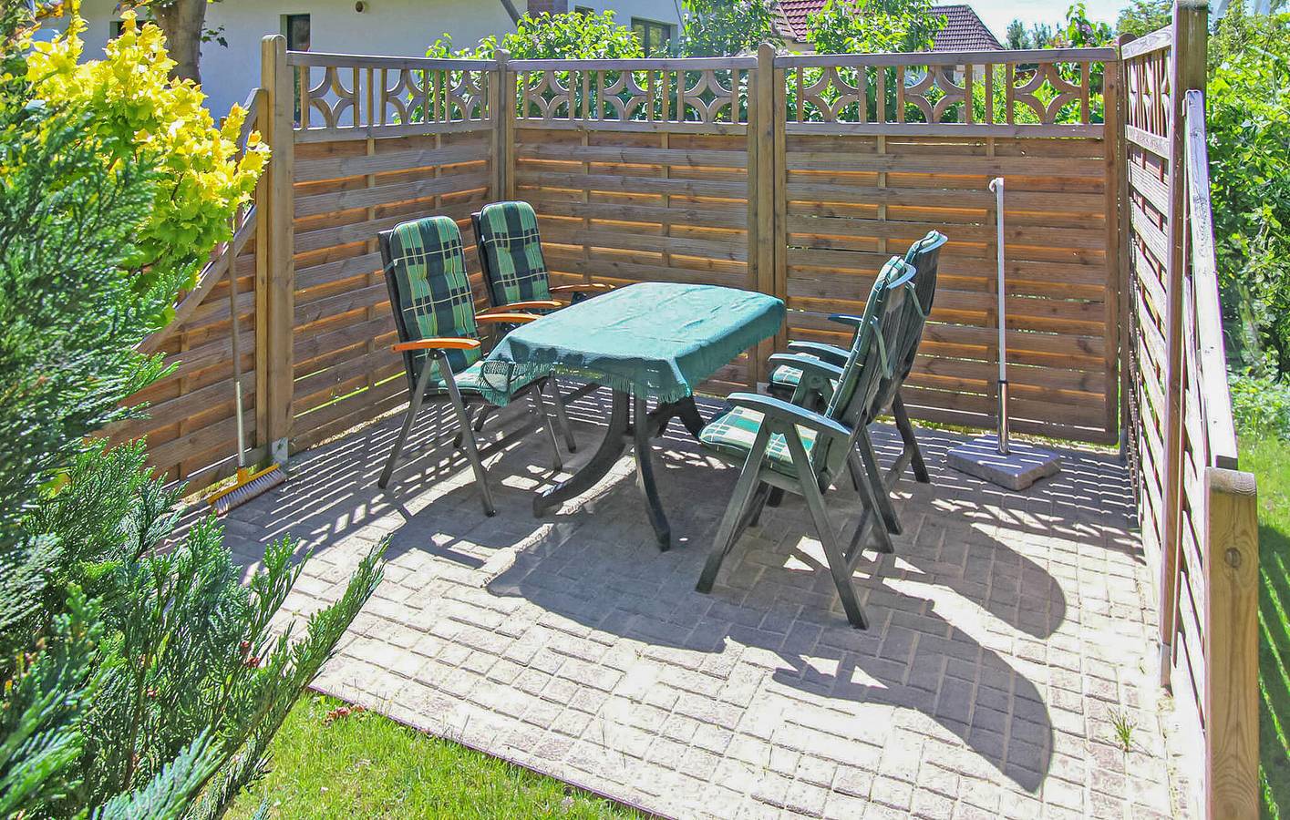 Ganze Ferienwohnung, Fuhlendorfer Terrassenwohnung mit Kabel-TV & Parkplatz in Bodstedt, Fuhlendorf