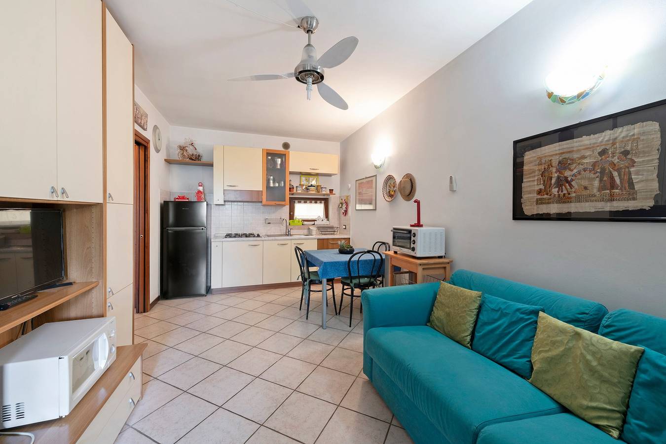 Ganze Wohnung, Apartment 'Garda Bloom' mit Gemeinschaftspool, privater Terrasse und Wlan in Rivoltella del Garda, Desenzano del Garda