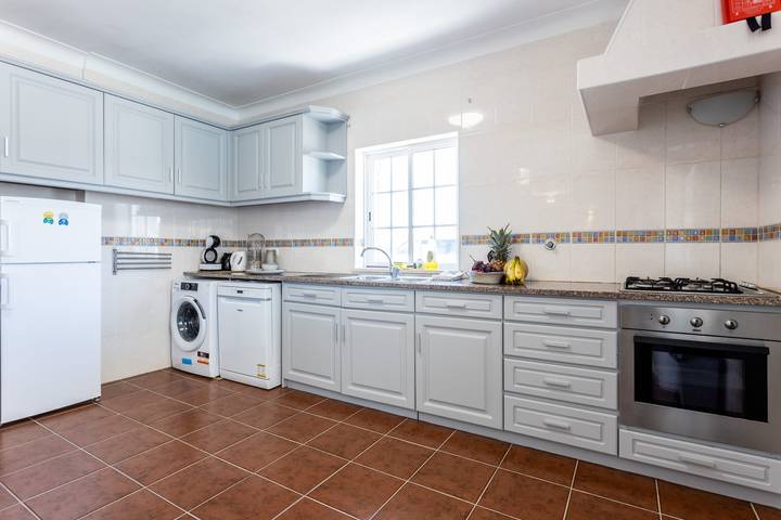 Ferienhaus für 7 Personen, mit Pool und Garten, kinderfreundlich in Aljezur - 4