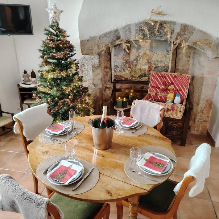 Location de vacances pour 4 personnes, avec terrasse et vue dans Abbaye Saint Michel - 2