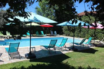 Gîte pour 5 personnes, avec jardin et piscine à Saverdun