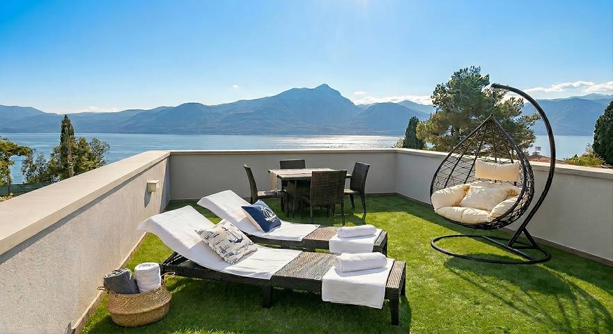 Ferienhaus für 6 Personen, mit Balkon und Whirlpool sowie Garten und Kinderpool am Gardasee - 2