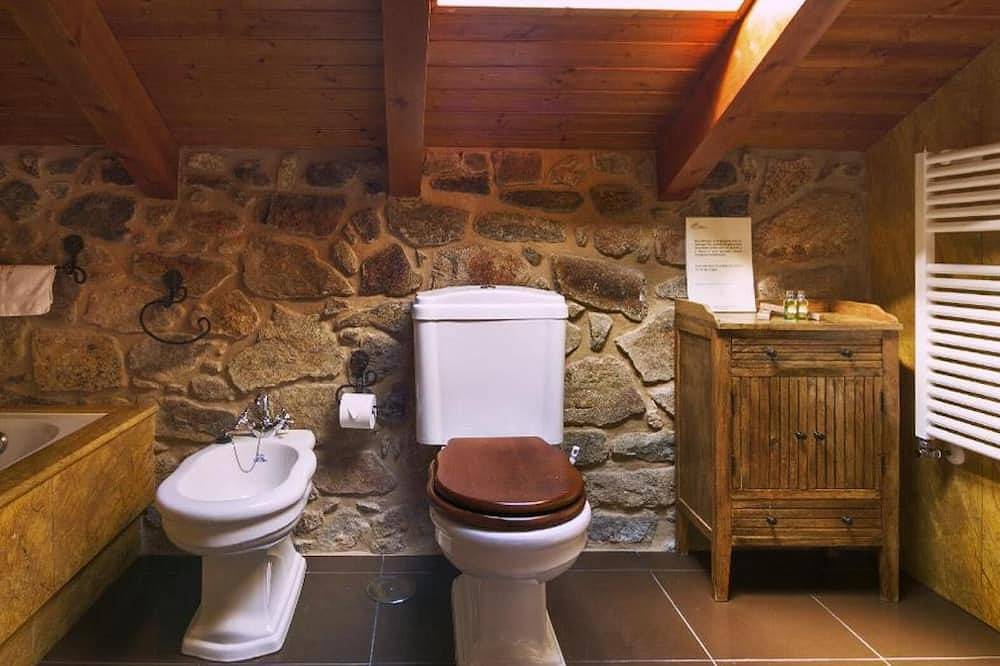 Bed and Breakfast 'Arao' with Private Garden and Wi-Fi in Camariñas, Costa da Morte