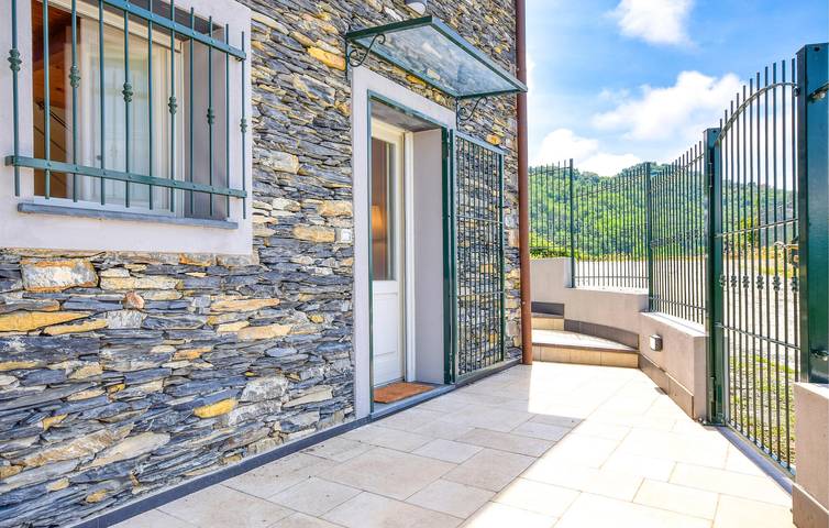 Appartamento vista mare con A/C, parcheggio e terrazza | 800m a Cogorno - Posti letto per 4 persone in Cogorno, Riviera di Levante