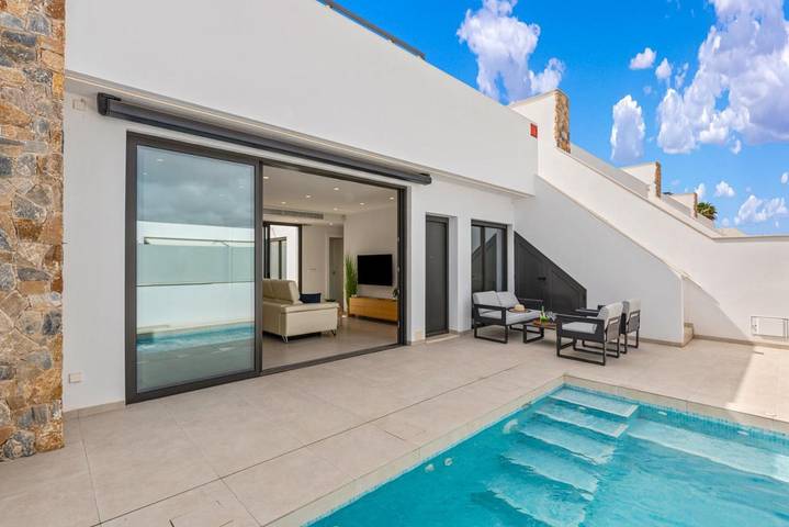 Chalet para 6 personas, con Balcón además de Terraza y Jardín en Santiago de la Ribera