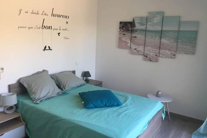 Location de vacances pour 9 personnes, avec balcon ainsi que jardin et jacuzzi, animaux acceptés dans Sainte-Lucie de Porto-Vecchio - 3